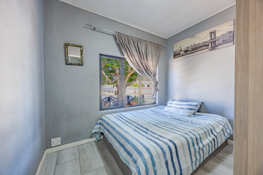 3 Bedroom Property for Sale in Bothasig Western Cape